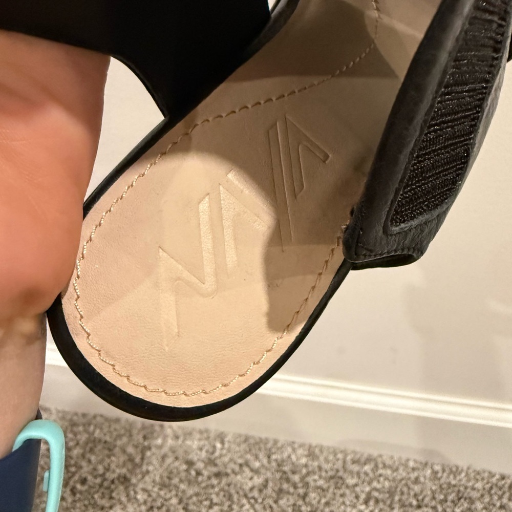 Naya Seeker black leather wedge sandal high heels, size 7.5 - Picture 13 of 13